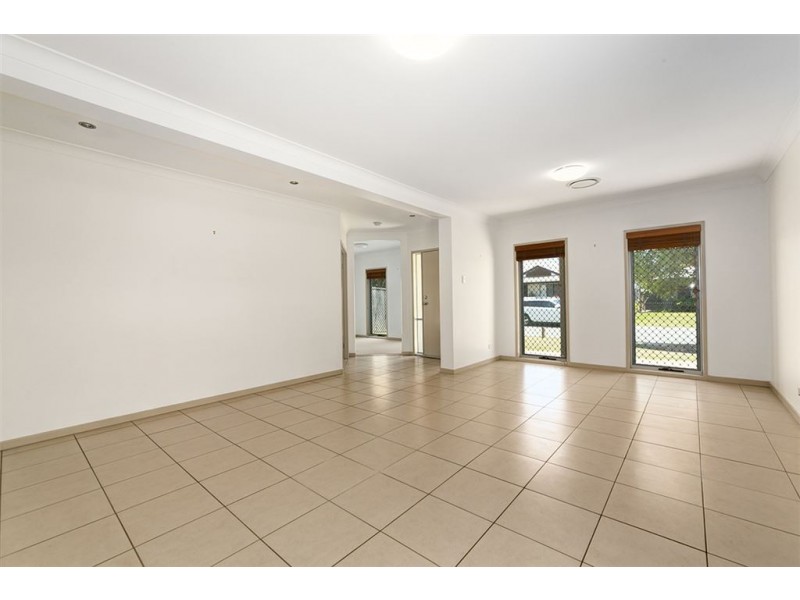 4 Paperbark Close, Wakerley QLD 4154