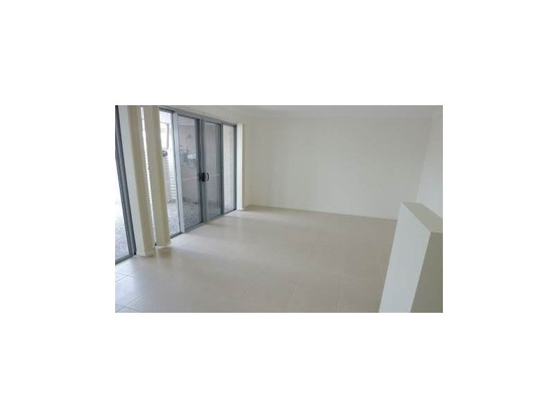 27 Bailey Street, Wakerley QLD 4154