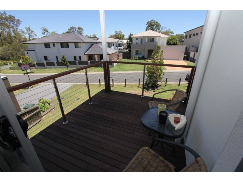 33 Tall Trees Cct, Wakerley QLD 4154