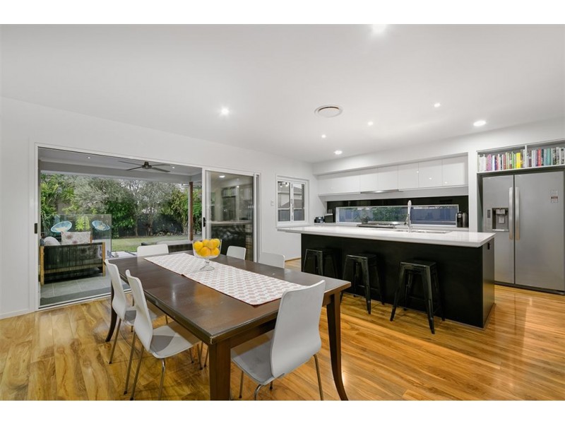 77 Foxwood Circuit, Wakerley QLD 4154