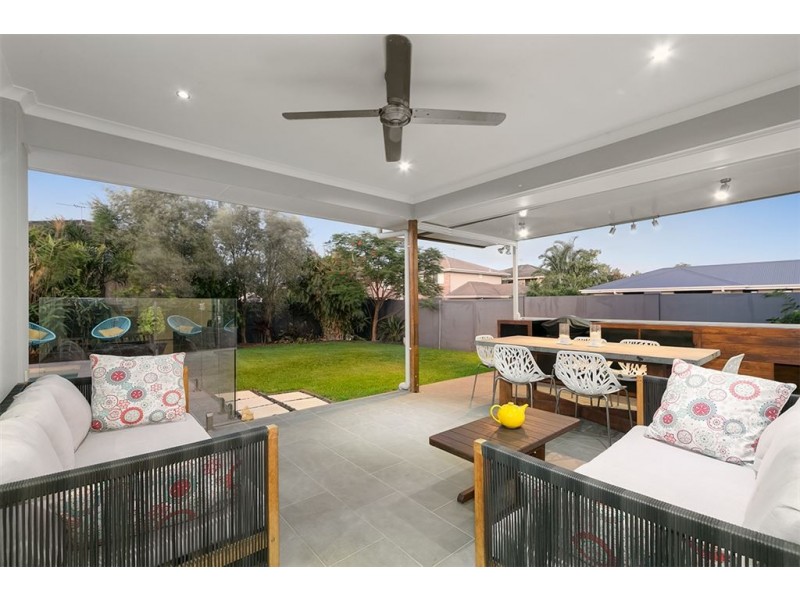 77 Foxwood Circuit, Wakerley QLD 4154