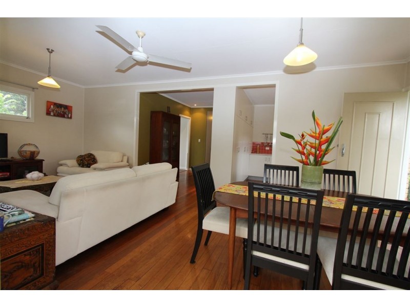 1654 Creek Road, Carina QLD 4152