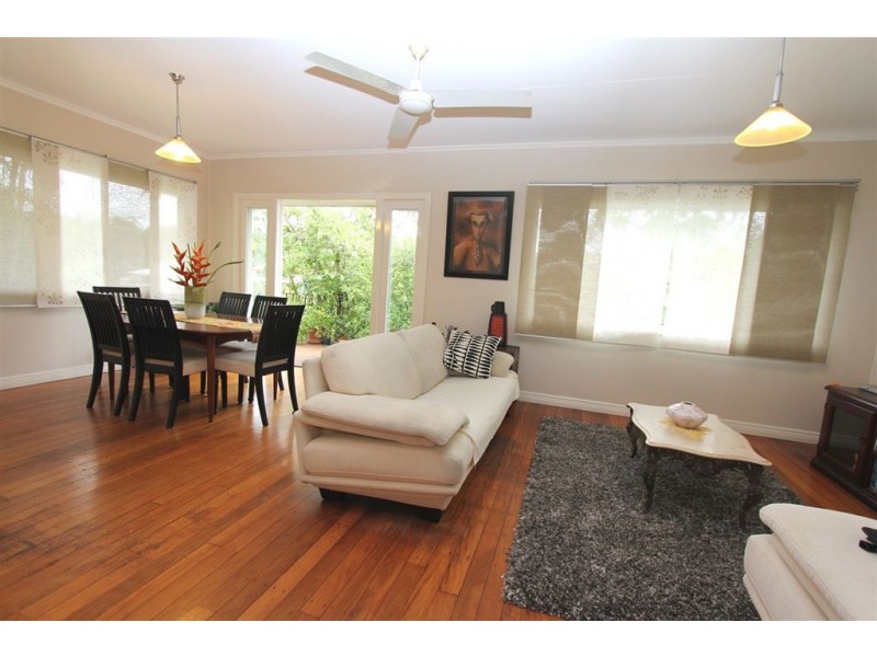 1654 Creek Road, Carina QLD 4152