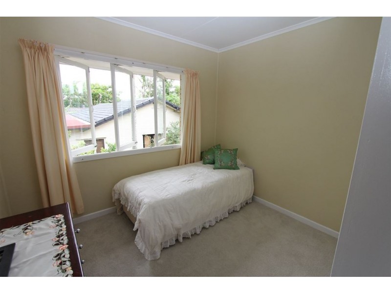 1654 Creek Road, Carina QLD 4152