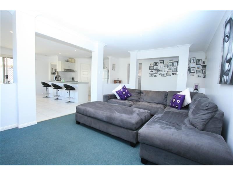 17 Jasmine Street, Wakerley QLD 4154