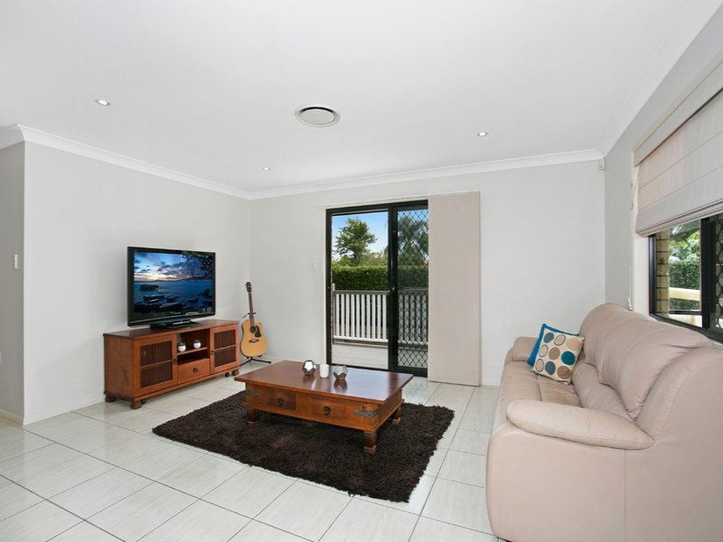 12 Hayes Street, Wakerley QLD 4154