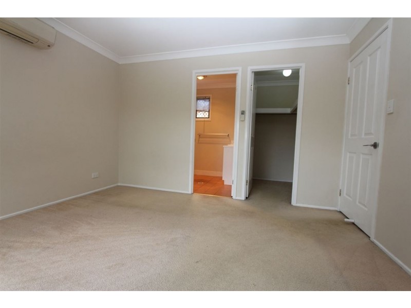 33 Campbell Street, Wakerley QLD 4154