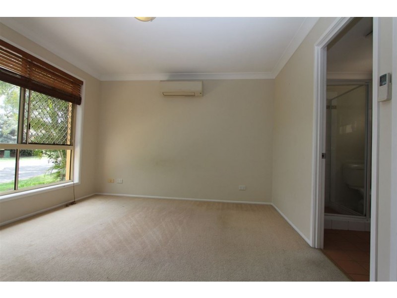 33 Campbell Street, Wakerley QLD 4154