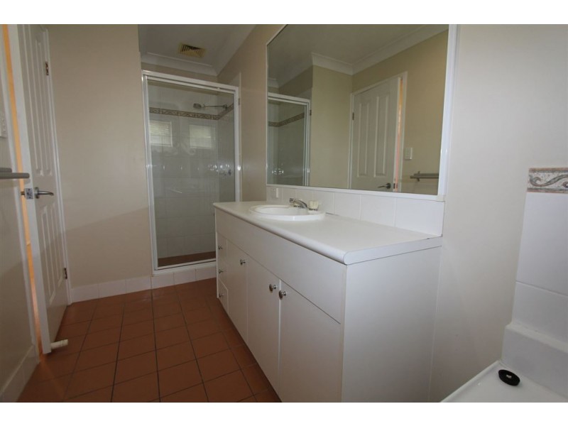 33 Campbell Street, Wakerley QLD 4154