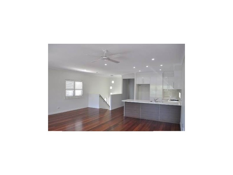 207 Carlton Terrace, Manly QLD 4179