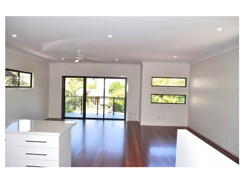 207 Carlton Terrace, Manly QLD 4179