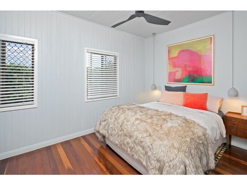 84 Passage Street, Cleveland QLD 4163