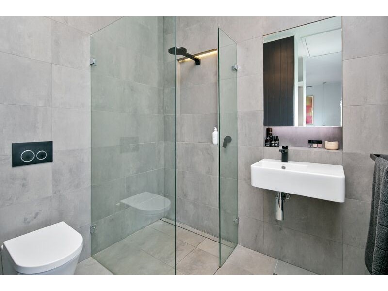 84 Passage Street, Cleveland QLD 4163