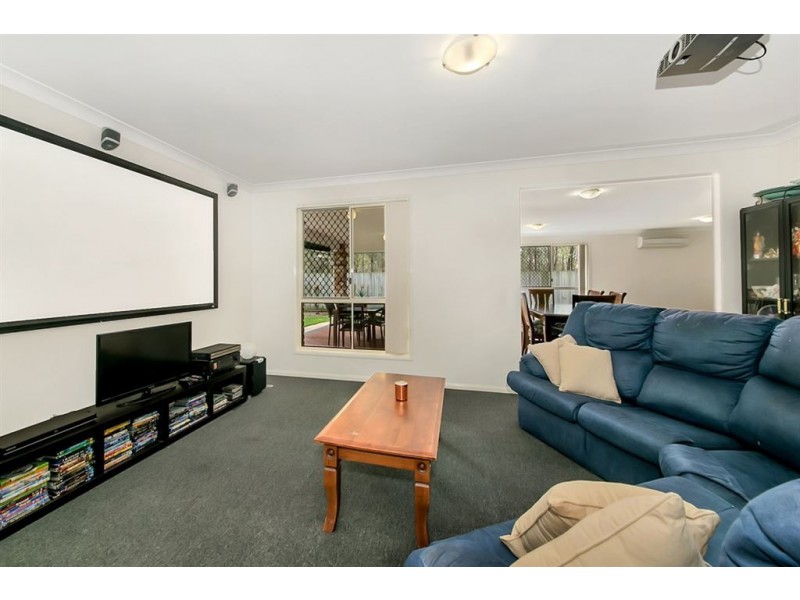 83 Gordon Crescent, Wakerley QLD 4154