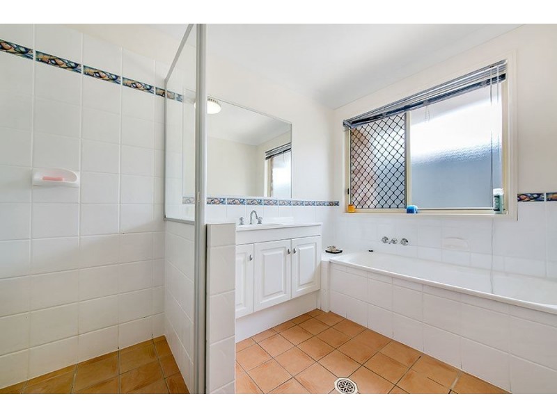 83 Gordon Crescent, Wakerley QLD 4154