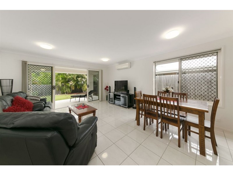 13 Bailey Street, Wakerley QLD 4154