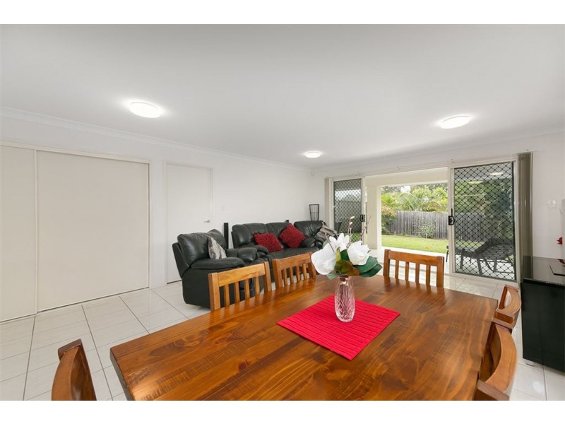 13 Bailey Street, Wakerley QLD 4154