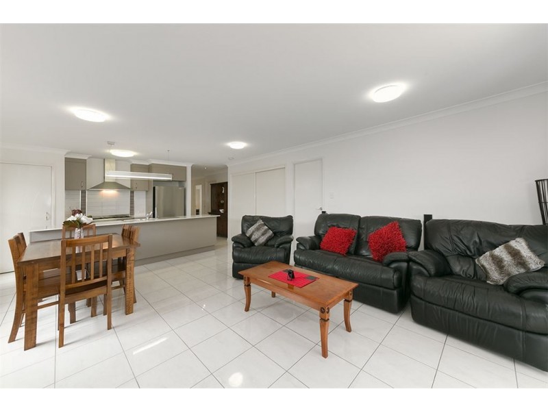 13 Bailey Street, Wakerley QLD 4154