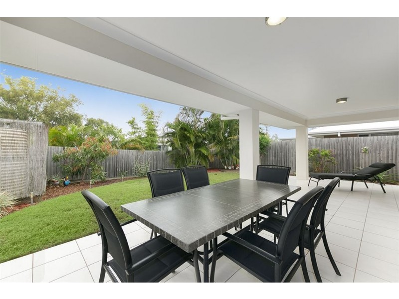 13 Bailey Street, Wakerley QLD 4154