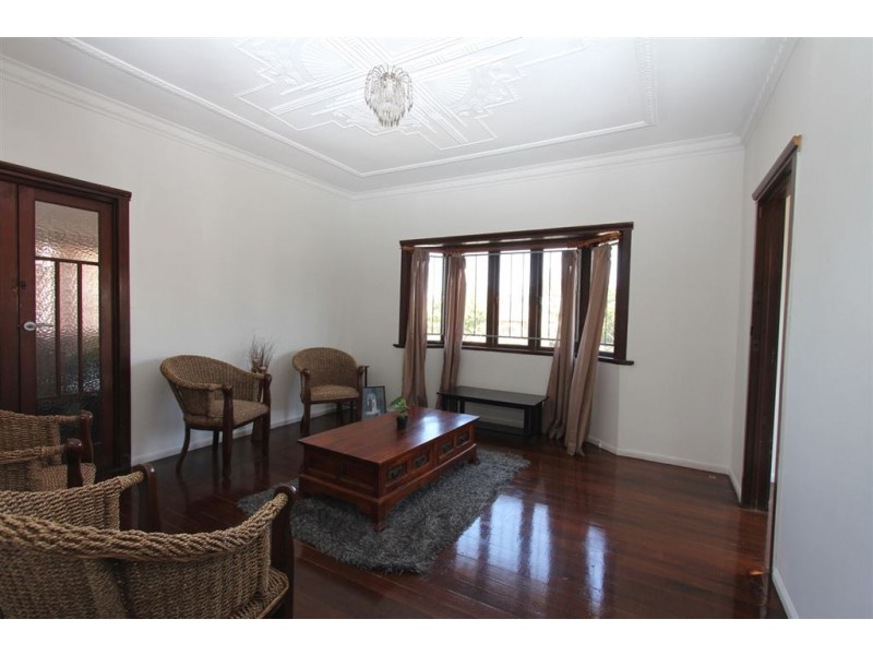 85 Walnut Street, Wynnum QLD 4178