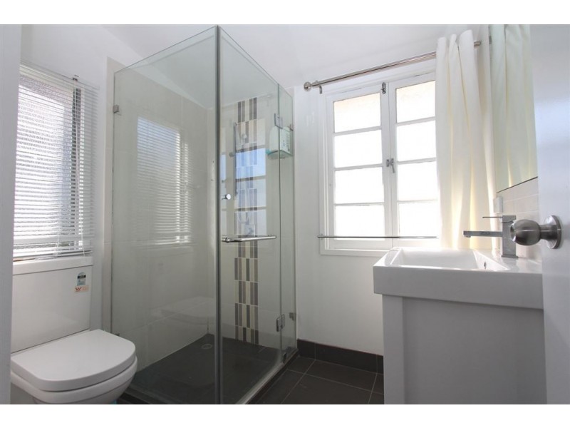 85 Walnut Street, Wynnum QLD 4178