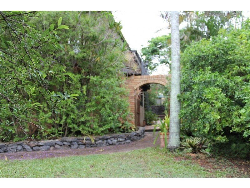 1654 Creek Road, Carina QLD 4152