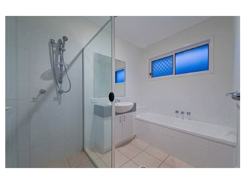12 Tallis Street, Wakerley QLD 4154