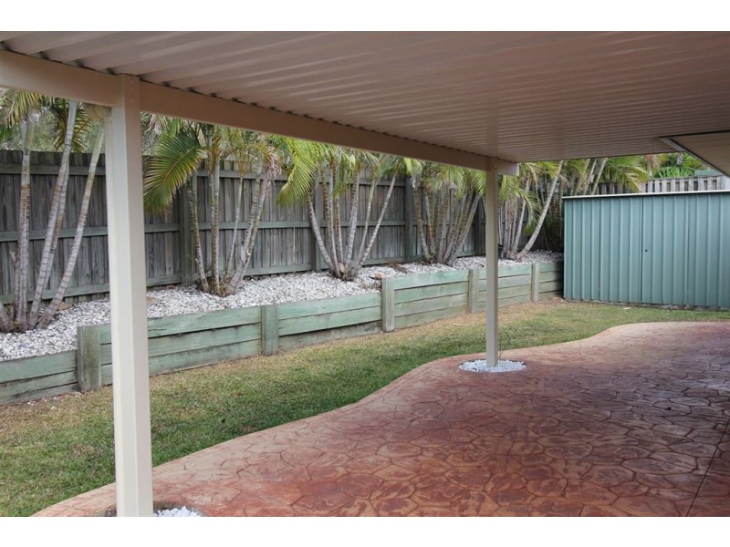 69 Matthews Way, Wakerley QLD 4154