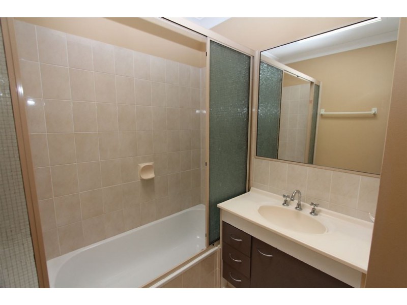 2/16 Adelaide Street, Carina QLD 4152