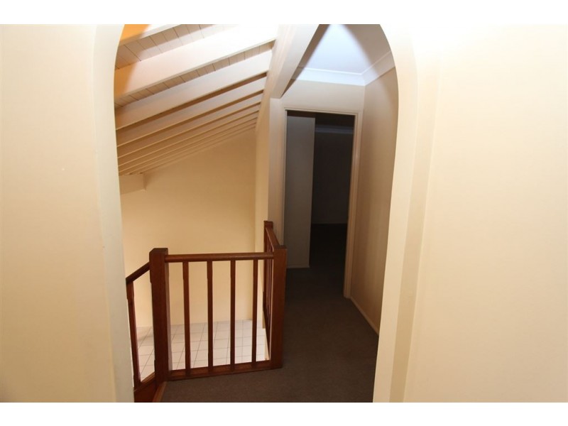 2/16 Adelaide Street, Carina QLD 4152