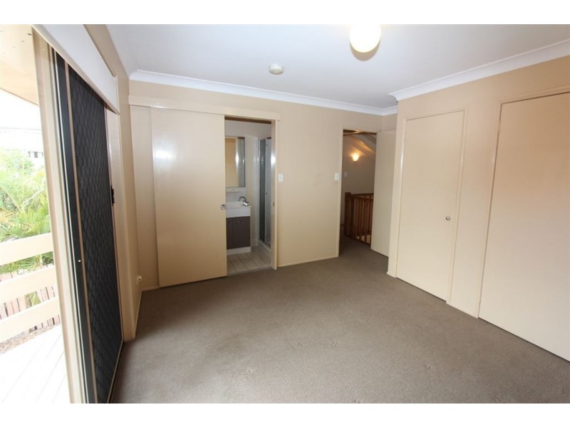 2/16 Adelaide Street, Carina QLD 4152