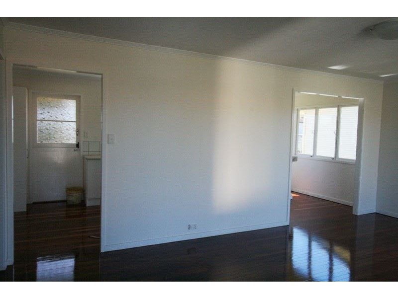 51 Samantha Street, Wynnum West QLD 4178