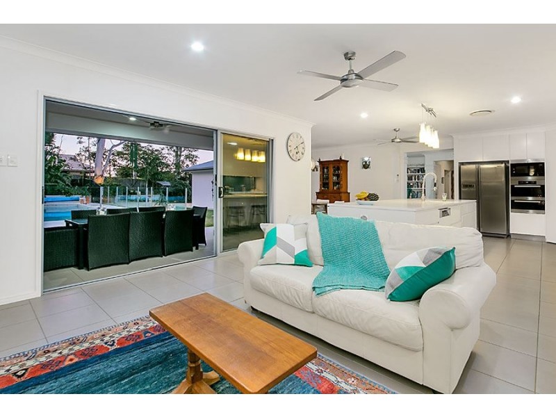96 Mossvale Drive, Wakerley QLD 4154