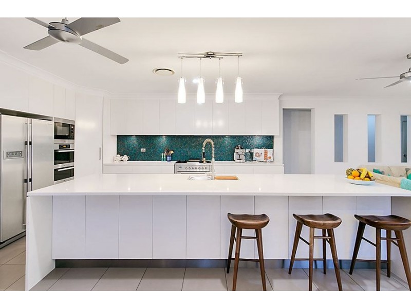 96 Mossvale Drive, Wakerley QLD 4154