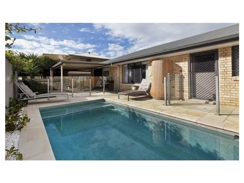 14 Dundee Crescent, Wakerley QLD 4154