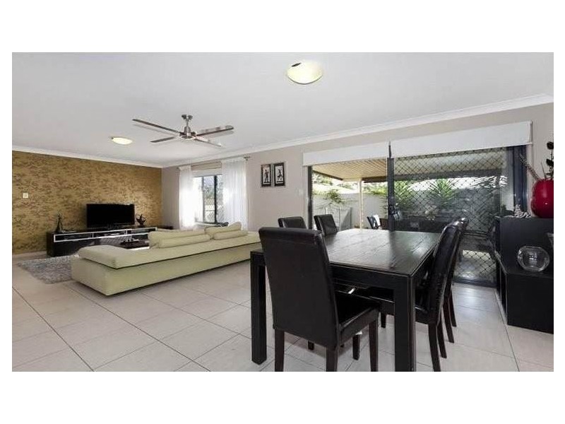14 Dundee Crescent, Wakerley QLD 4154