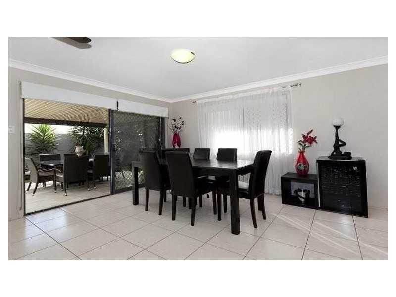 14 Dundee Crescent, Wakerley QLD 4154