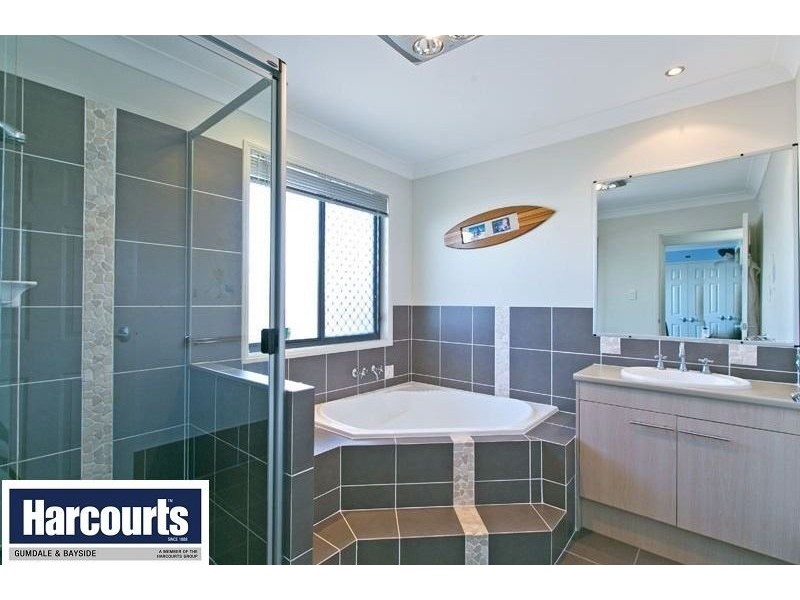14 Daphne Place, Wakerley QLD 4154