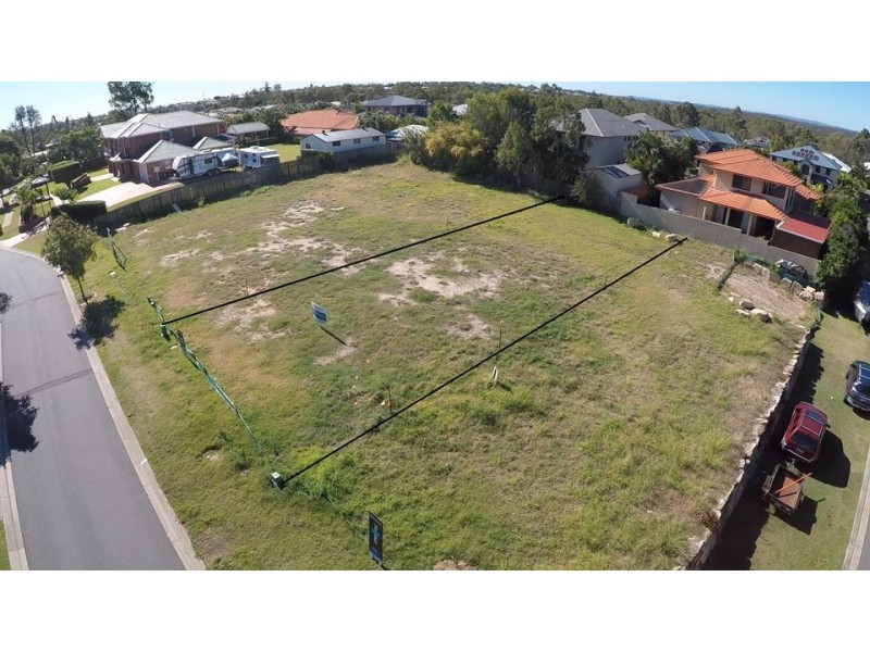 16 Warren St, Wakerley QLD 4154