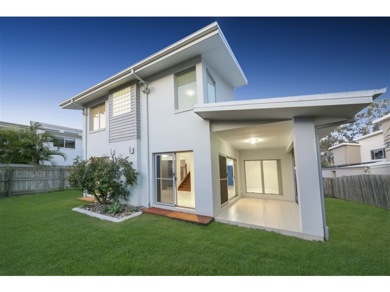 8 Glider Close, Wakerley QLD 4154