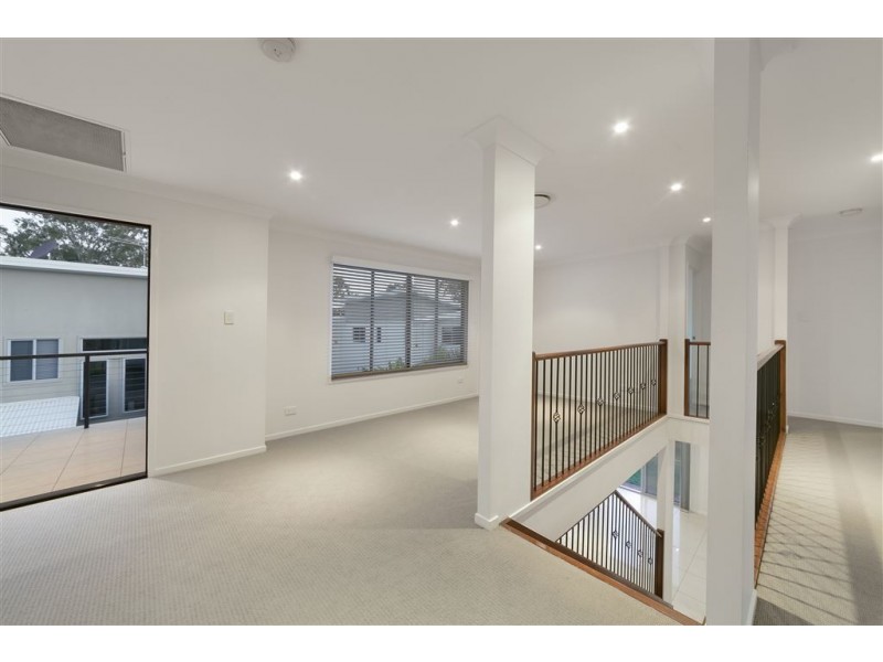 8 Glider Close, Wakerley QLD 4154