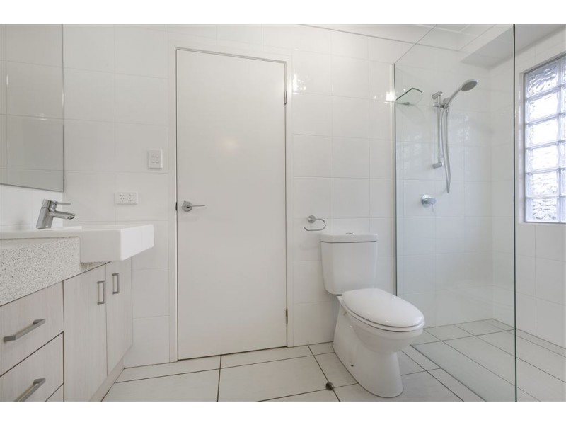 8 Glider Close, Wakerley QLD 4154