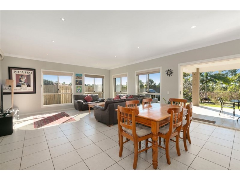 53 Hillcroft Place, Belmont QLD 4153