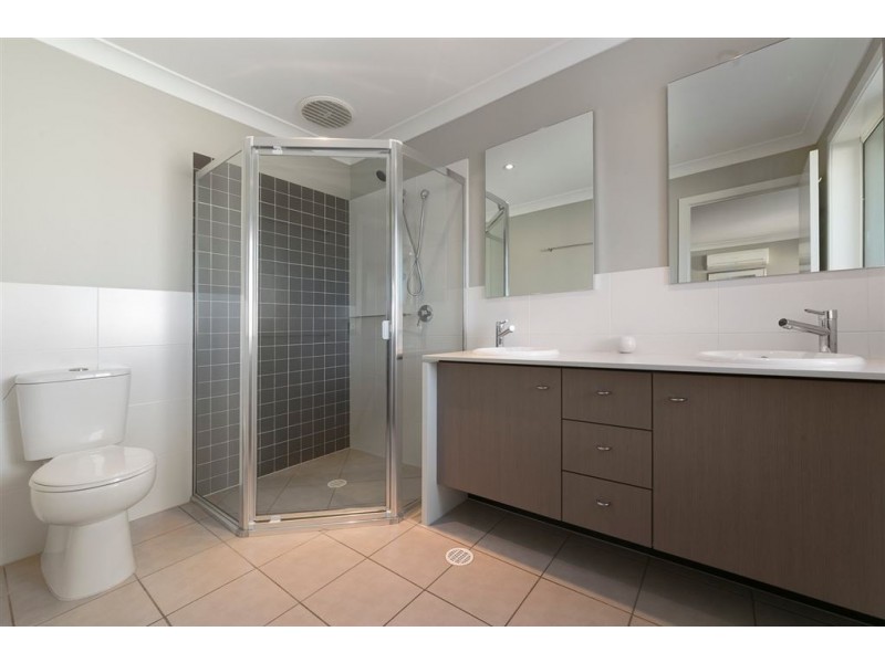 53 Hillcroft Place, Belmont QLD 4153