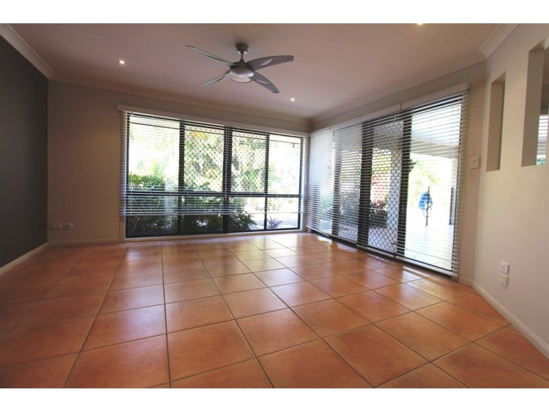 15 Charles Place, Manly West QLD 4179