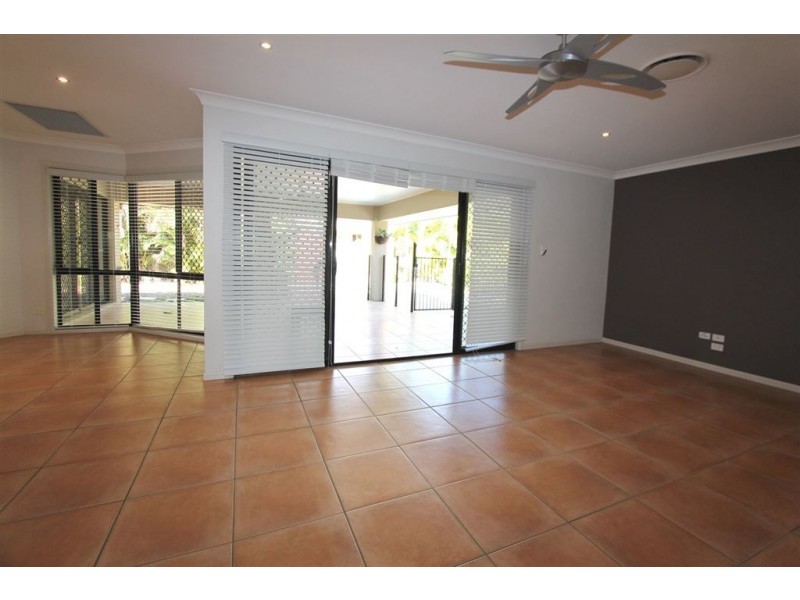 15 Charles Place, Manly West QLD 4179