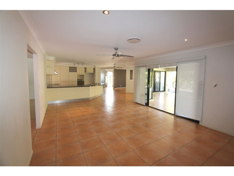 15 Charles Place, Manly West QLD 4179