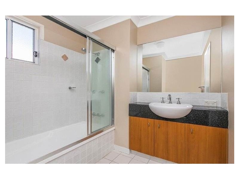 3/181 Riding Road, Balmoral QLD 4171