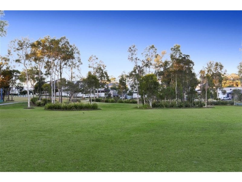 18 Saltburn Place, Wakerley QLD 4154