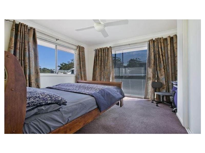 4 Chipping Close, Wakerley QLD 4154